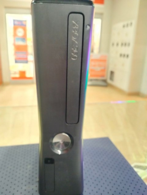 Konsola XBOX 360 S 250GB RGH Aurora + Kontroler