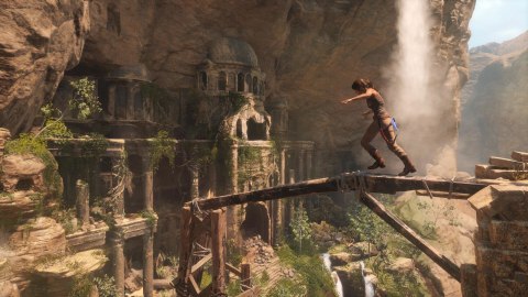 Rise of The Tomb Raider 20 Years Celebration (PS4) Pudełkowa